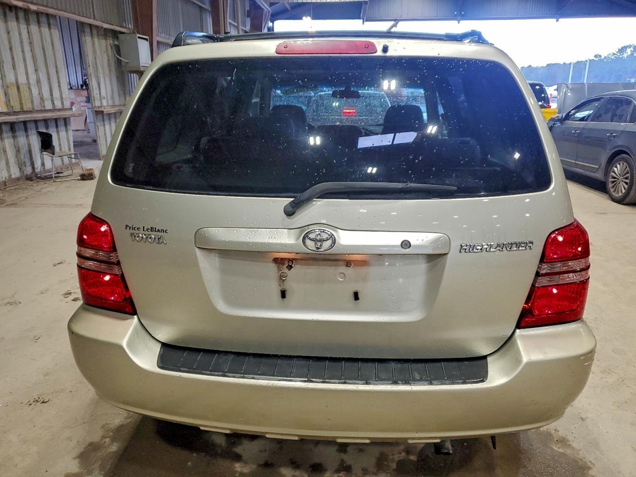 2003 TOYOTA HIGHLANDER