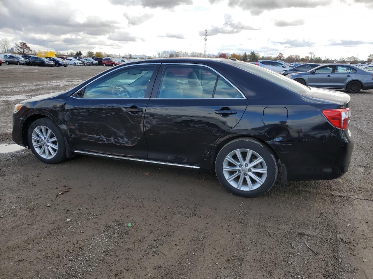 2014 TOYOTA CAMRY