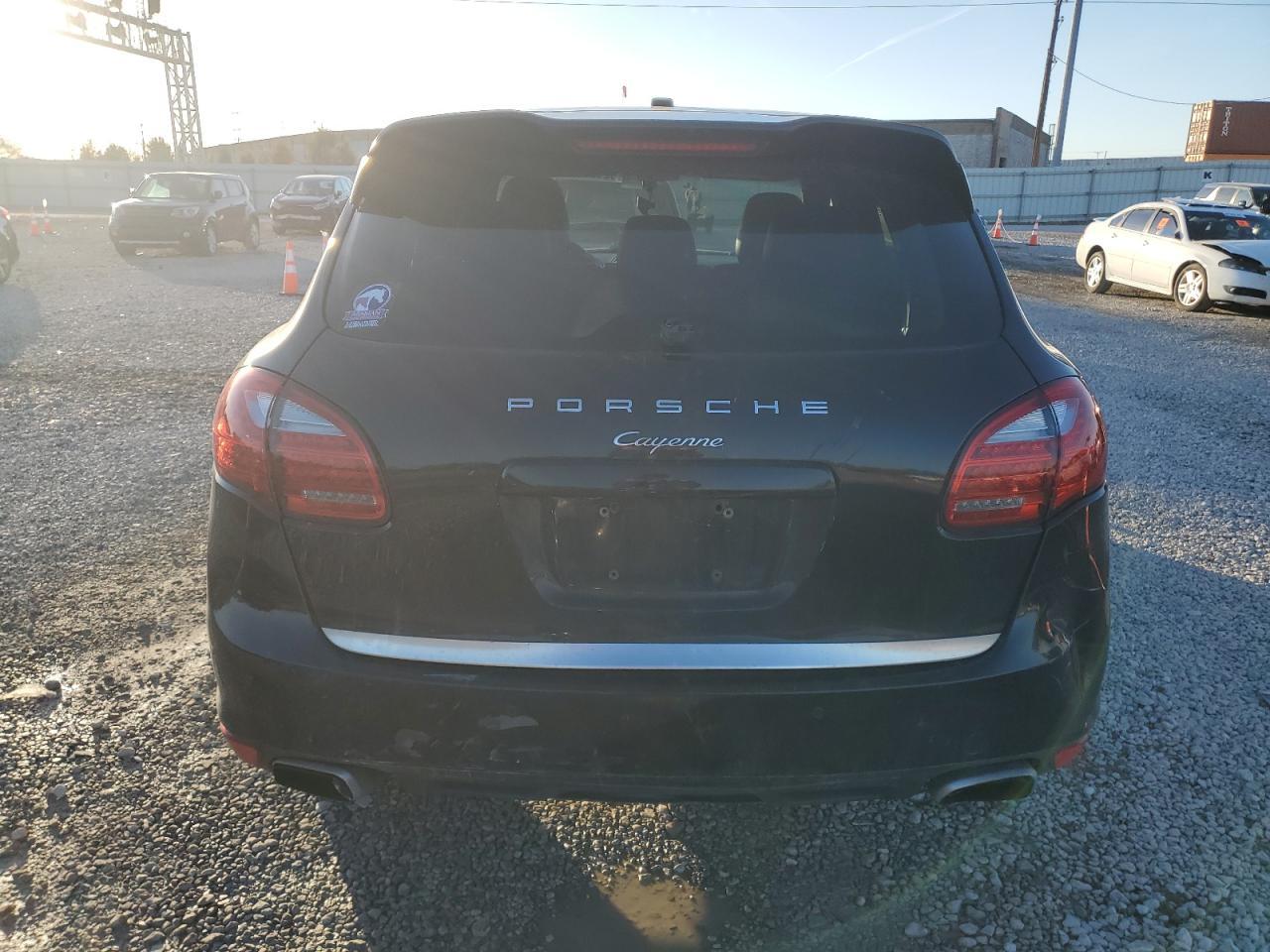 2013 PORSCHE CAYENNE