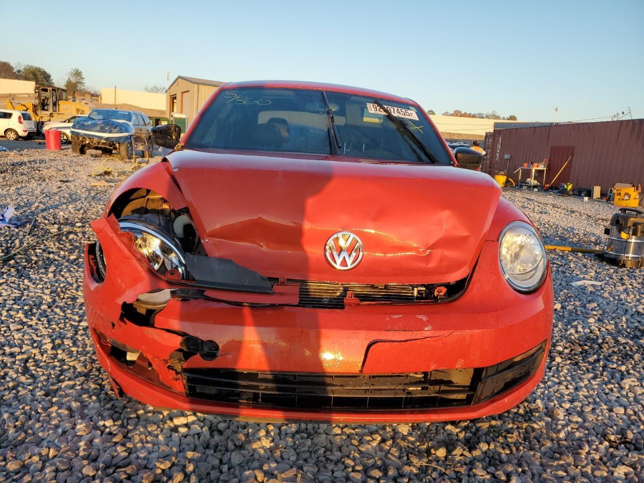 2016 VOLKSWAGEN Beetle
