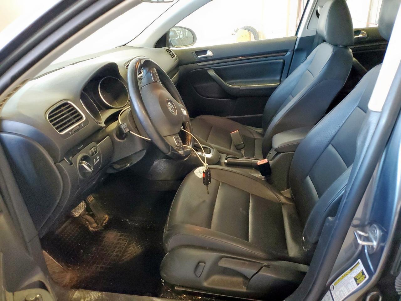 2013 VOLKSWAGEN JETTA