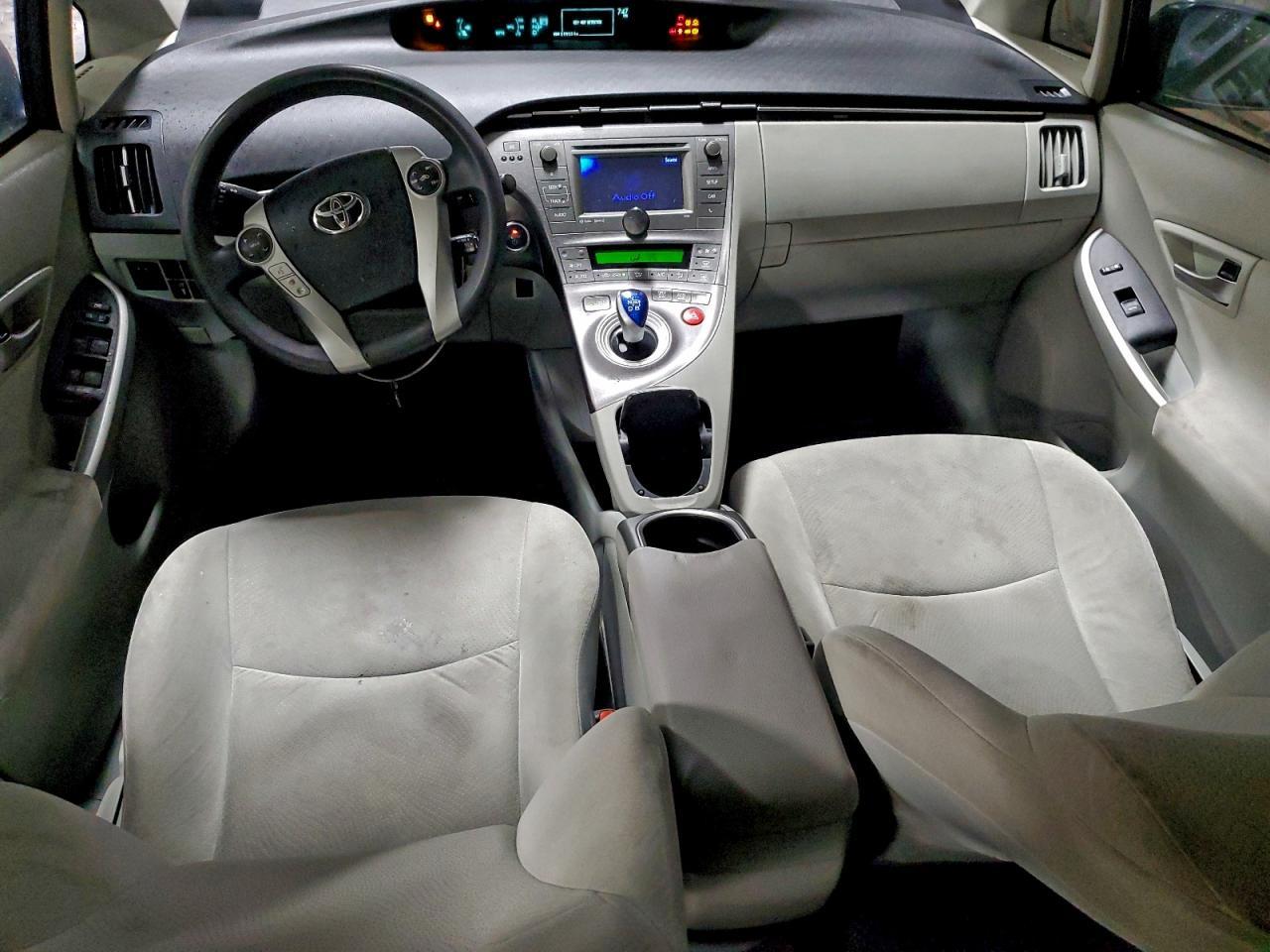 2015 TOYOTA PRIUS