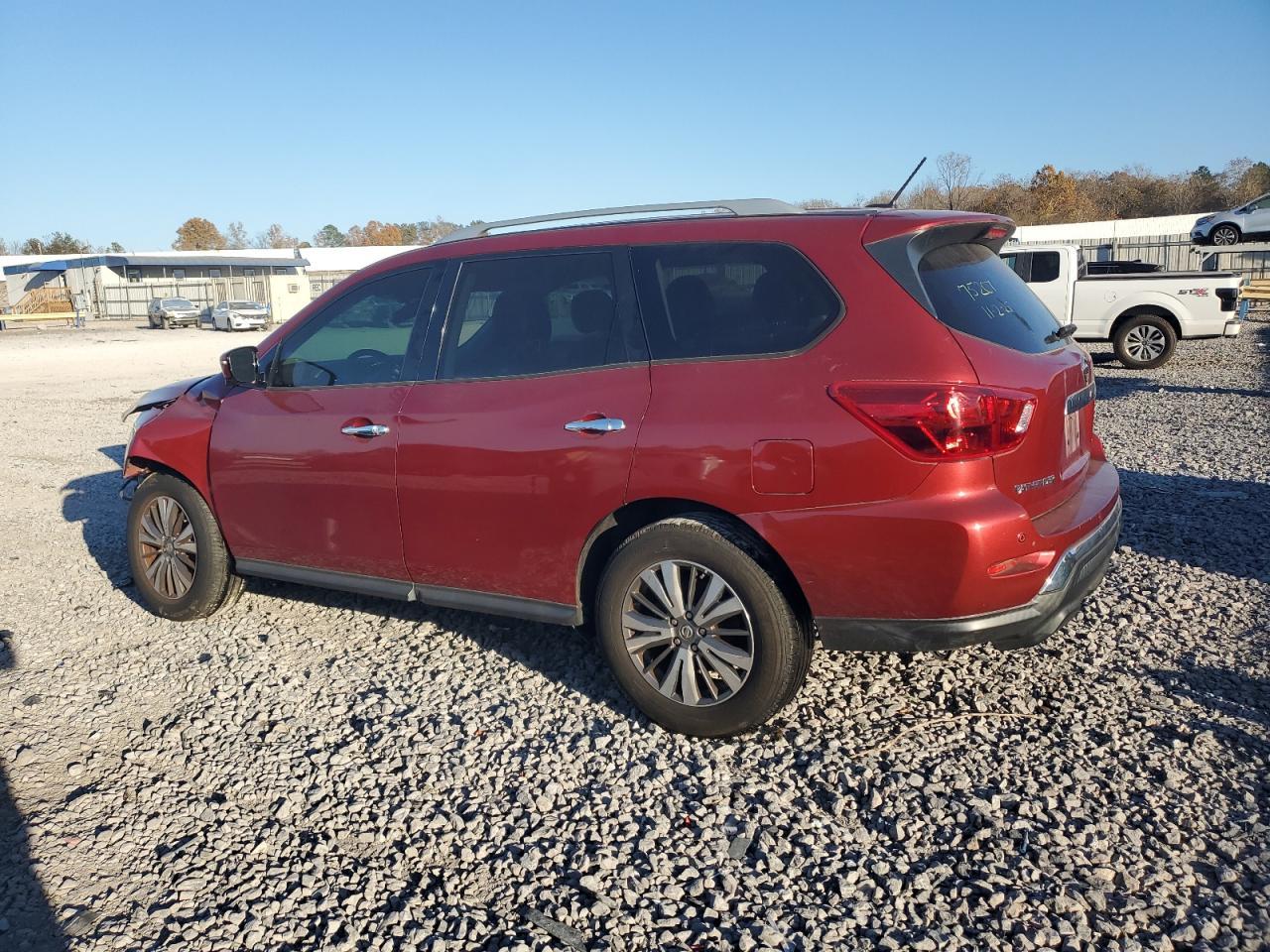 2017 NISSAN PATHFINDER