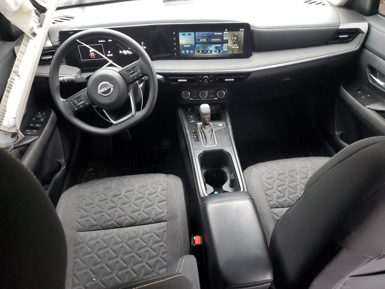 2025 NISSAN KICKS
