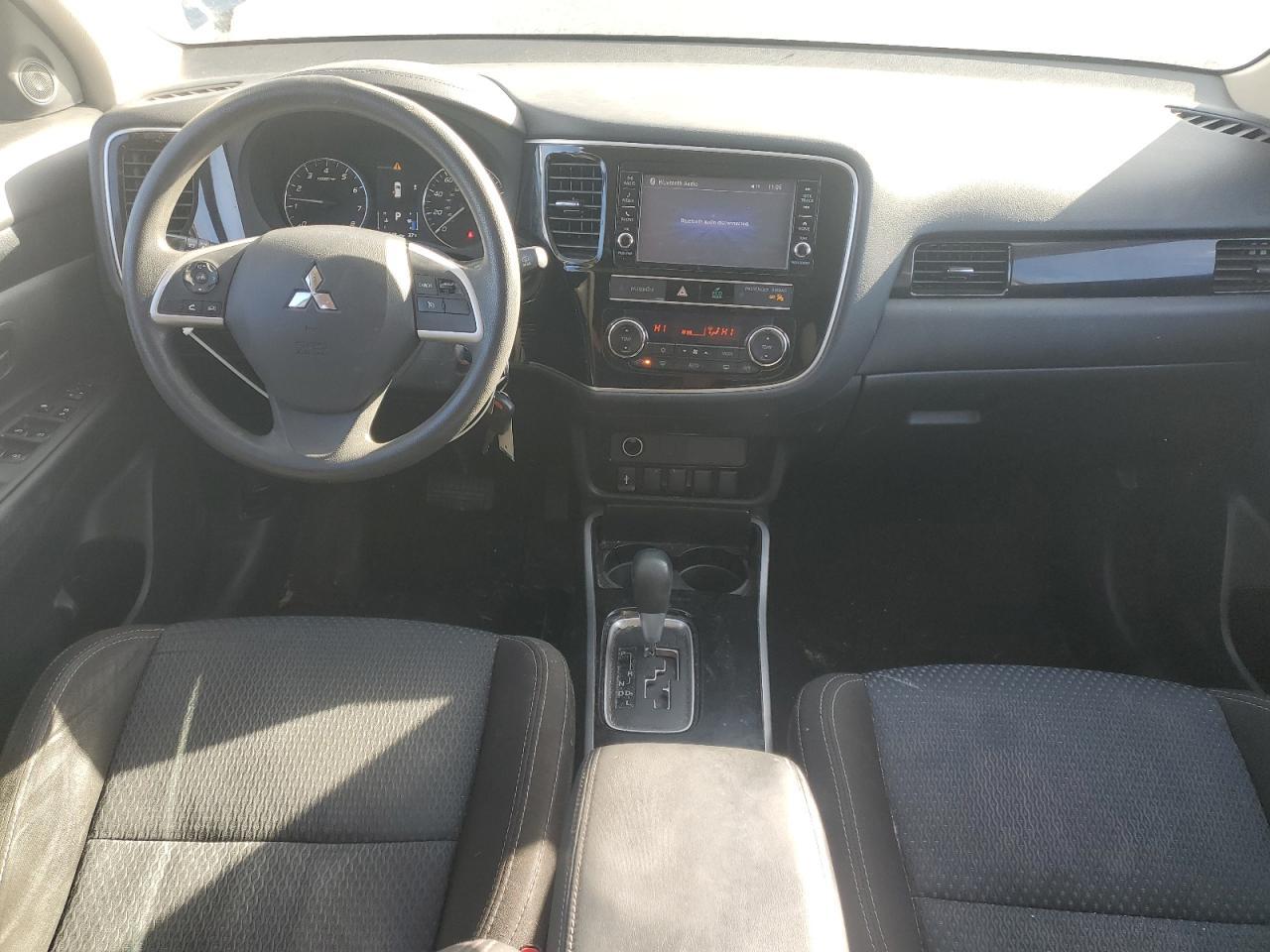 2019 MITSUBISHI outlander