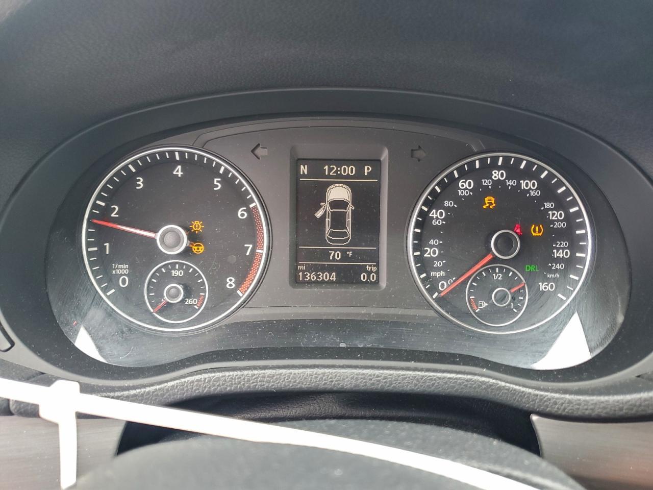 2014 VOLKSWAGEN Passat