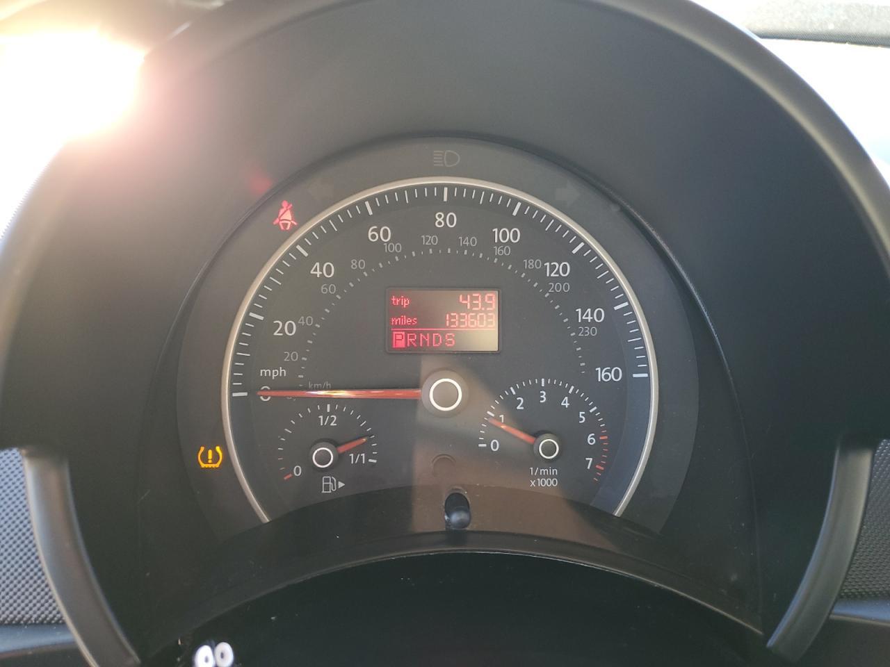 2010 VOLKSWAGEN Beetle