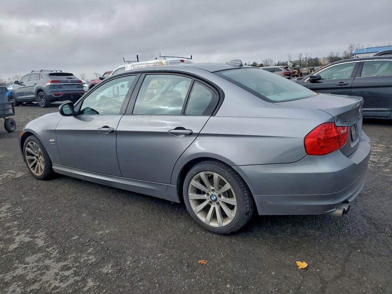 2011 BMW 3 SERIES