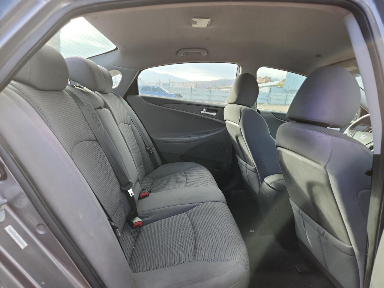 2011 HYUNDAI SONATA