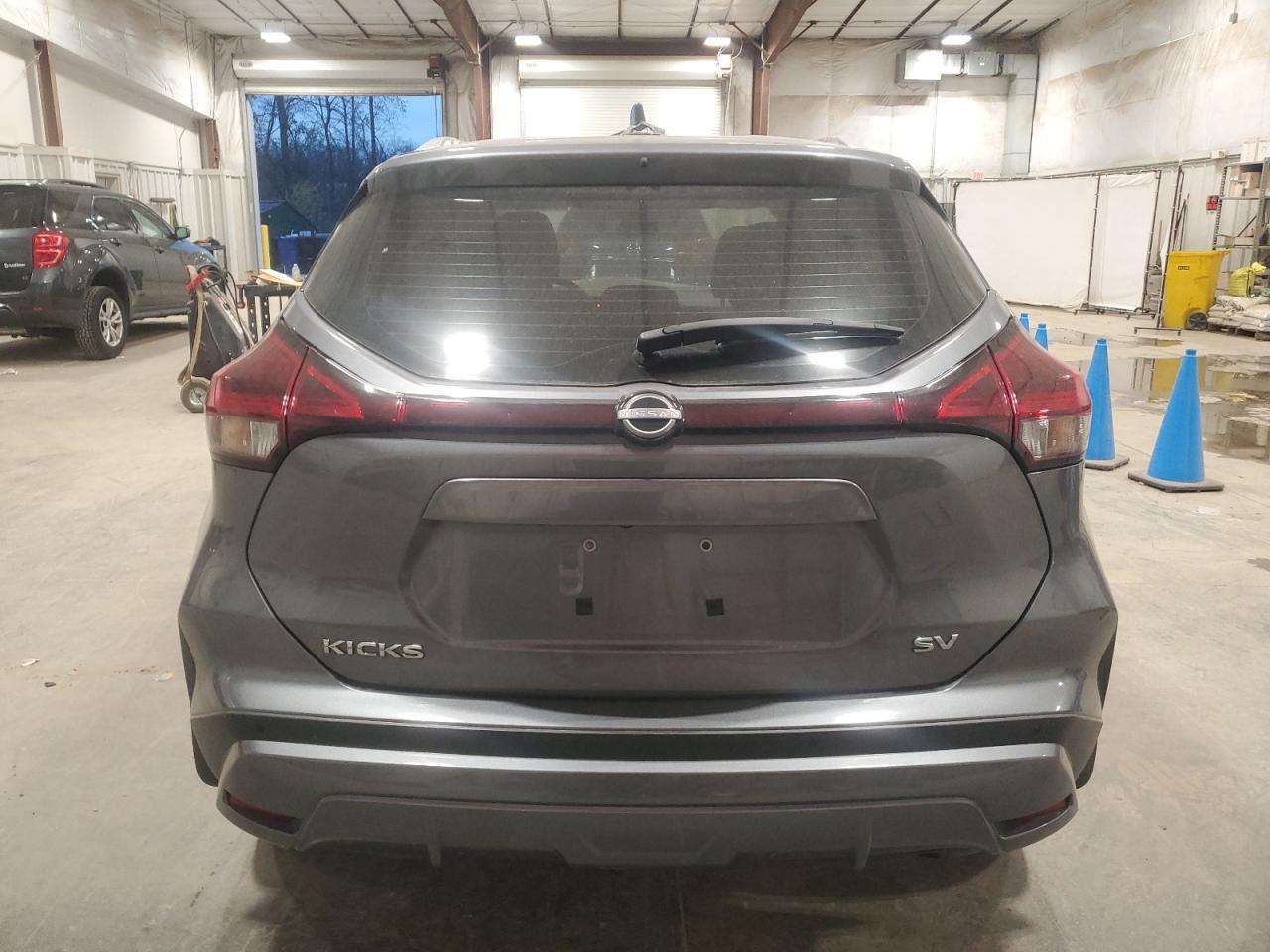 2024 NISSAN KICKS