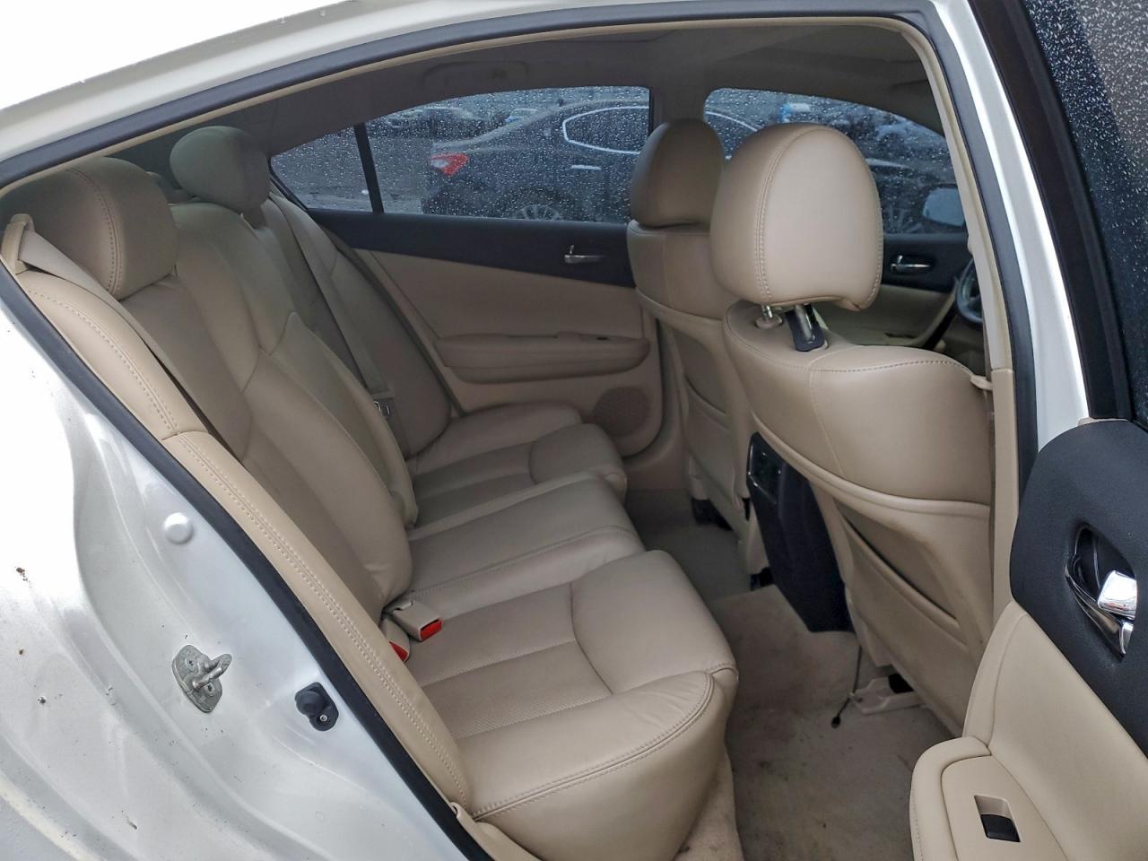 2012 NISSAN Maxima