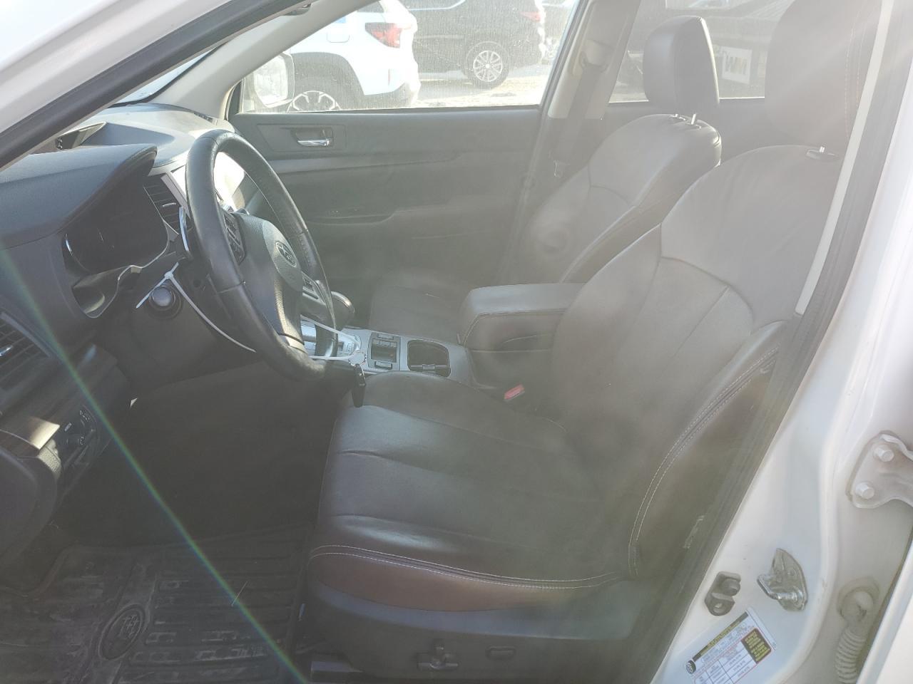 2013 SUBARU Outback