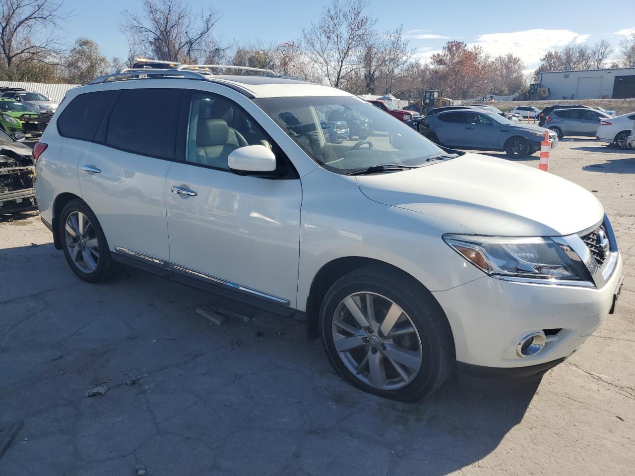 2016 NISSAN PATHFINDER