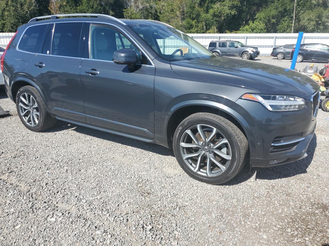 2017 VOLVO XC90