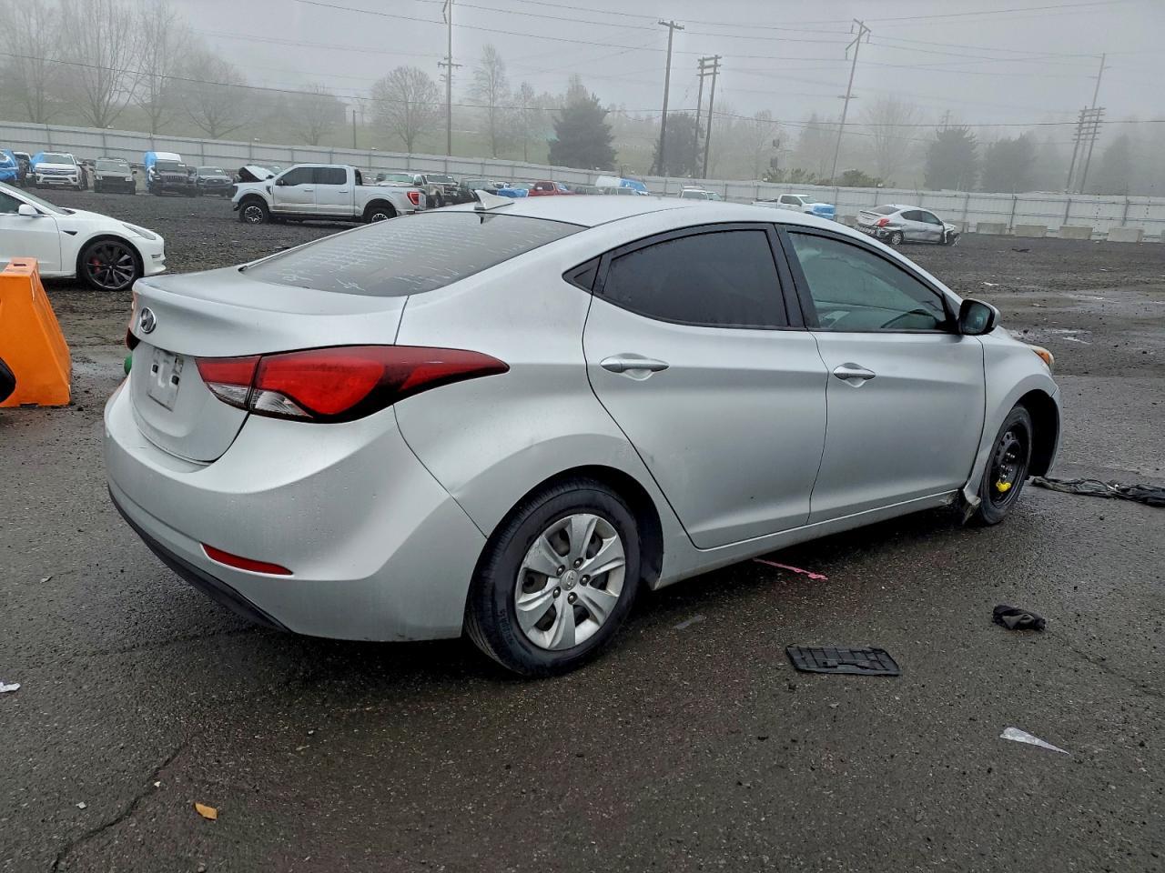 2016 HYUNDAI ELANTRA