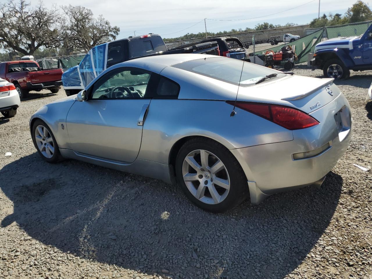 2003 NISSAN Z