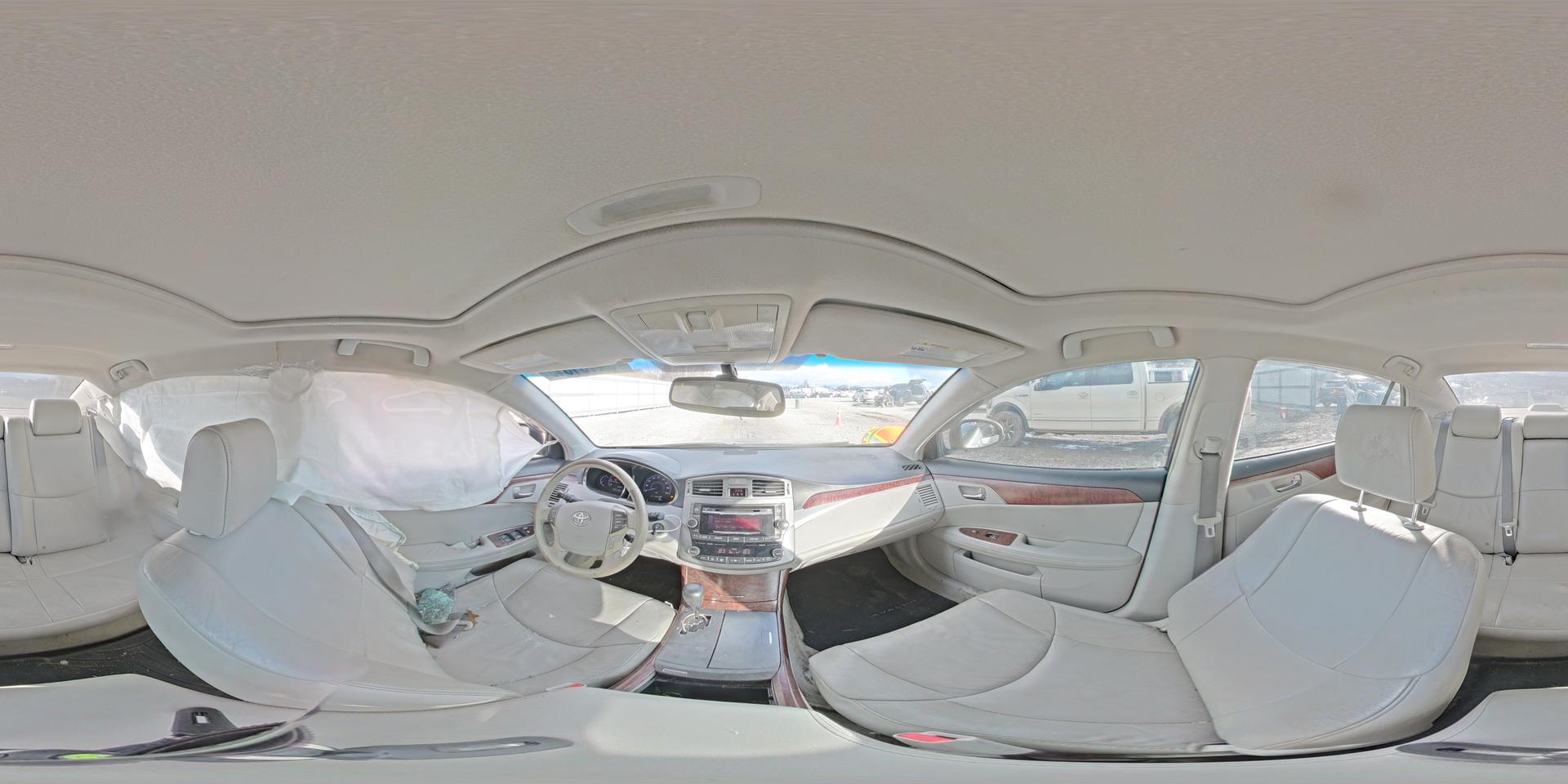 2012 TOYOTA Avalon