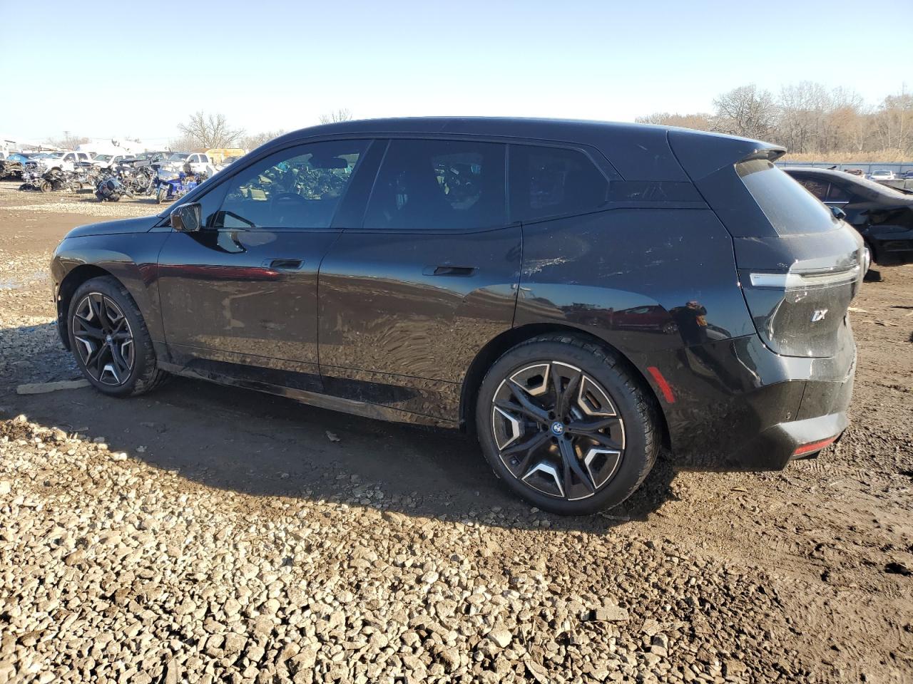 2025 BMW iX