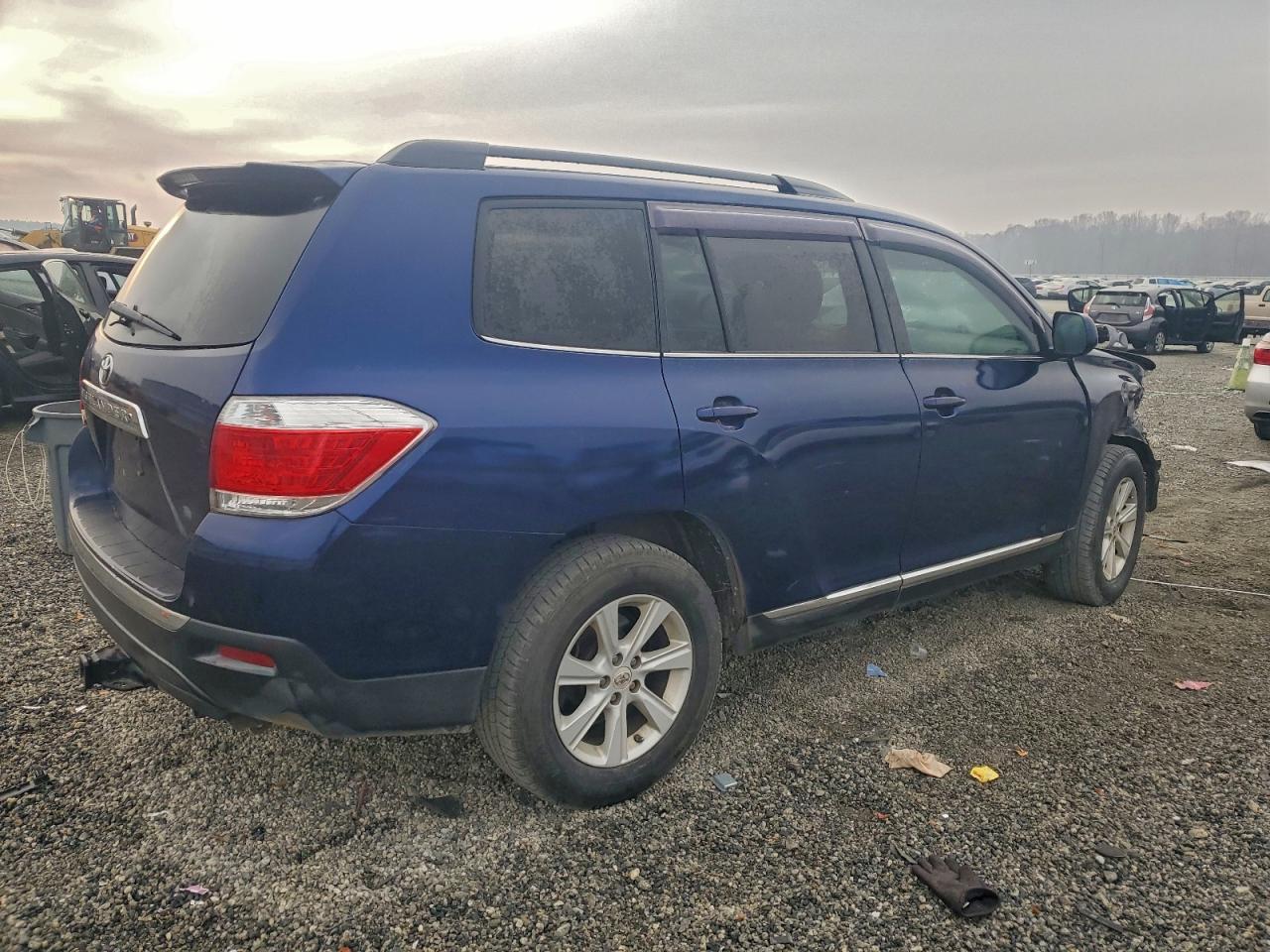 2013 TOYOTA HIGHLANDER