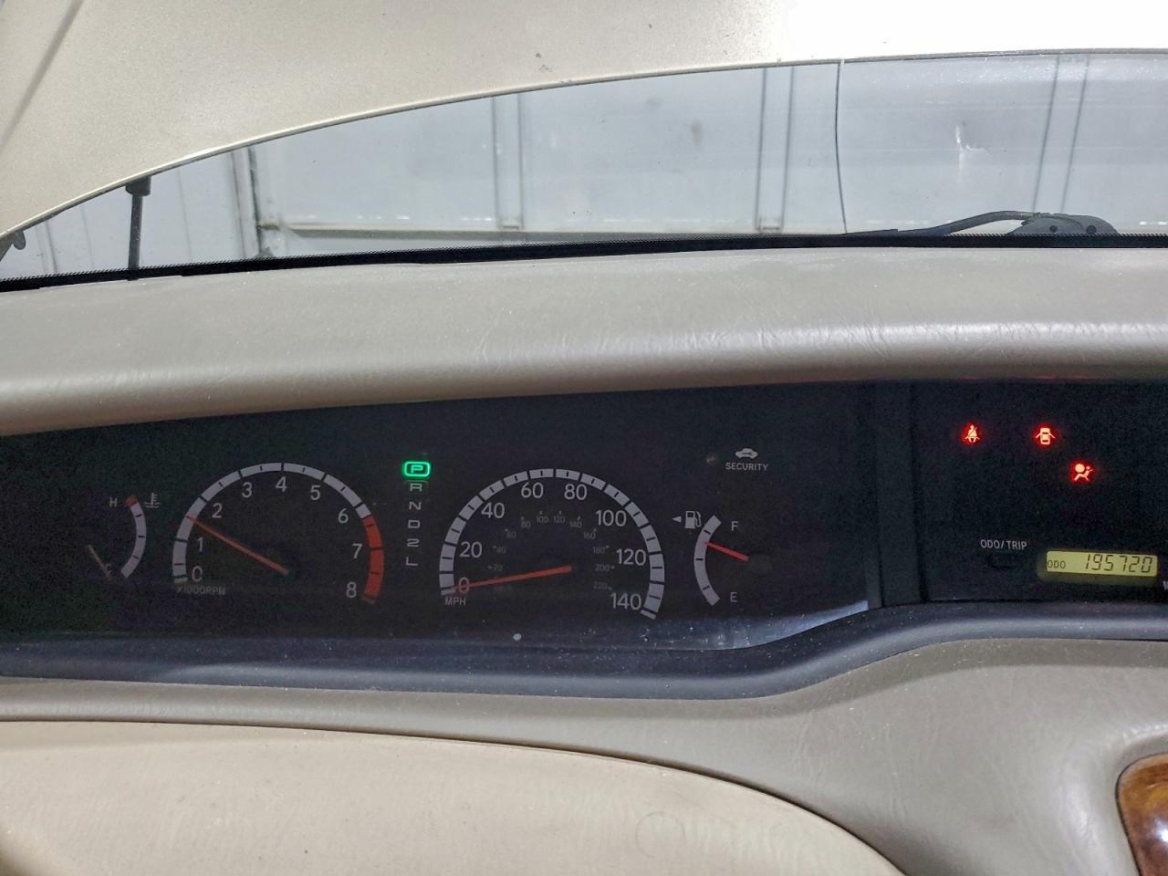 2002 TOYOTA Avalon