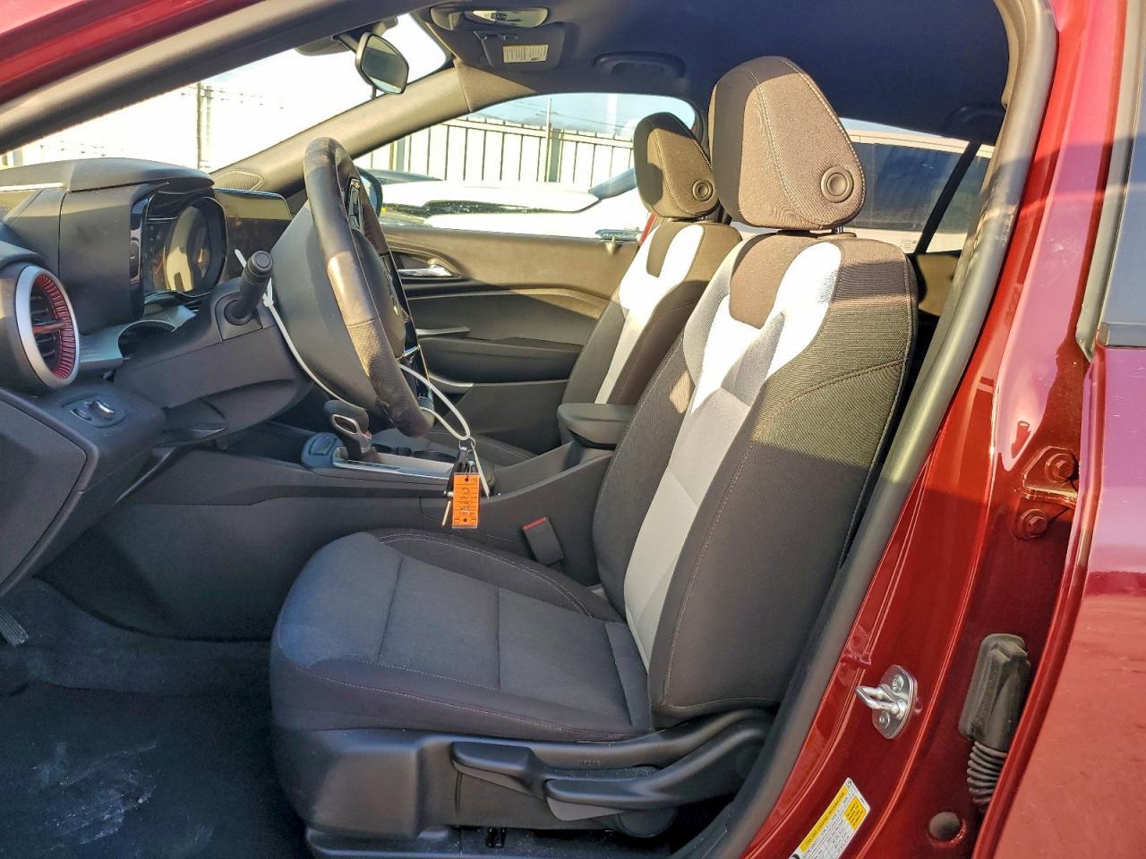 2025 CHEVROLET TRAX