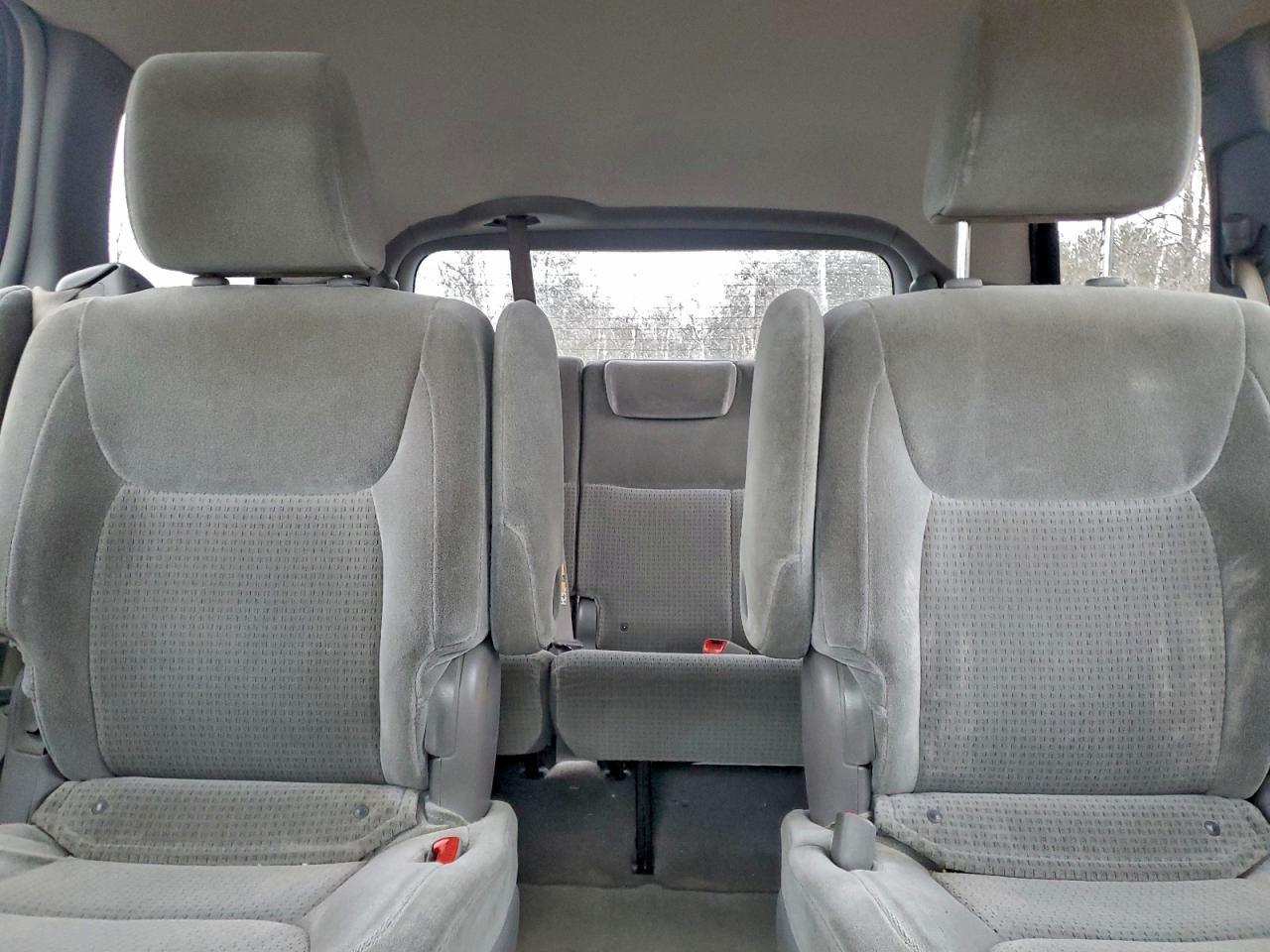 2010 TOYOTA SIENNA