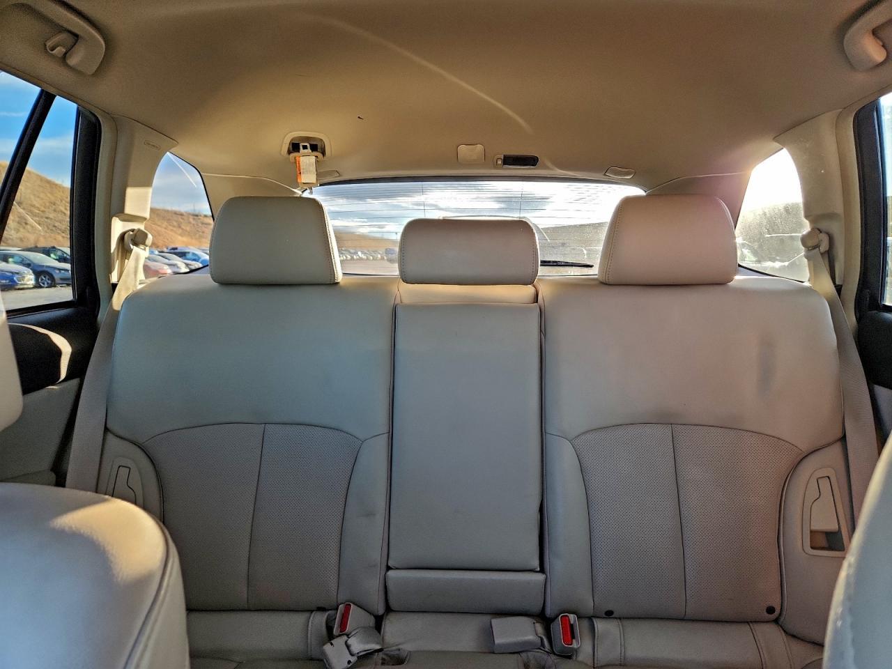 2014 SUBARU Outback