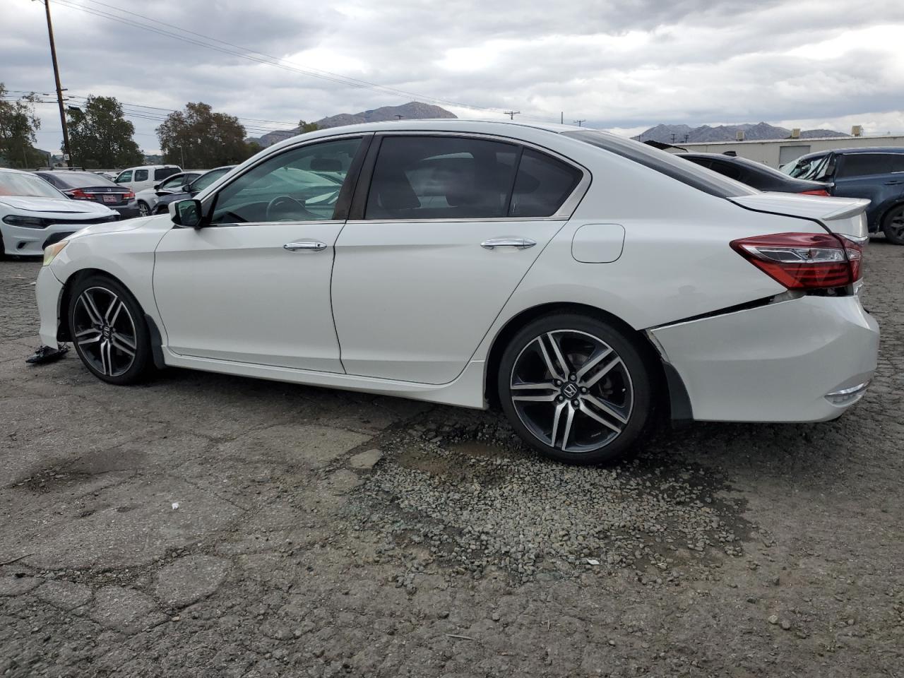 2017 HONDA ACCORD