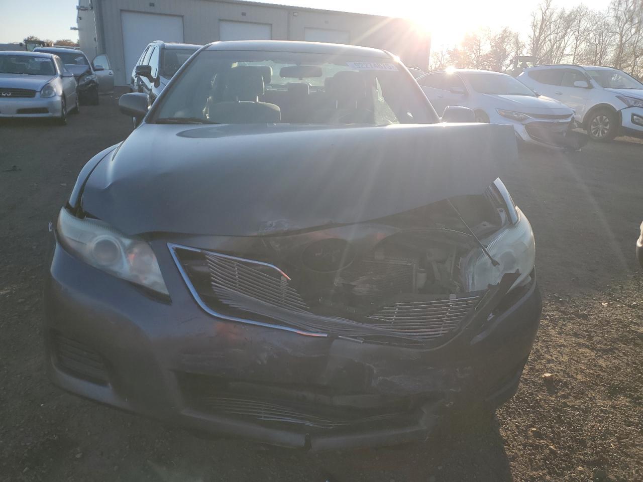 2011 TOYOTA CAMRY