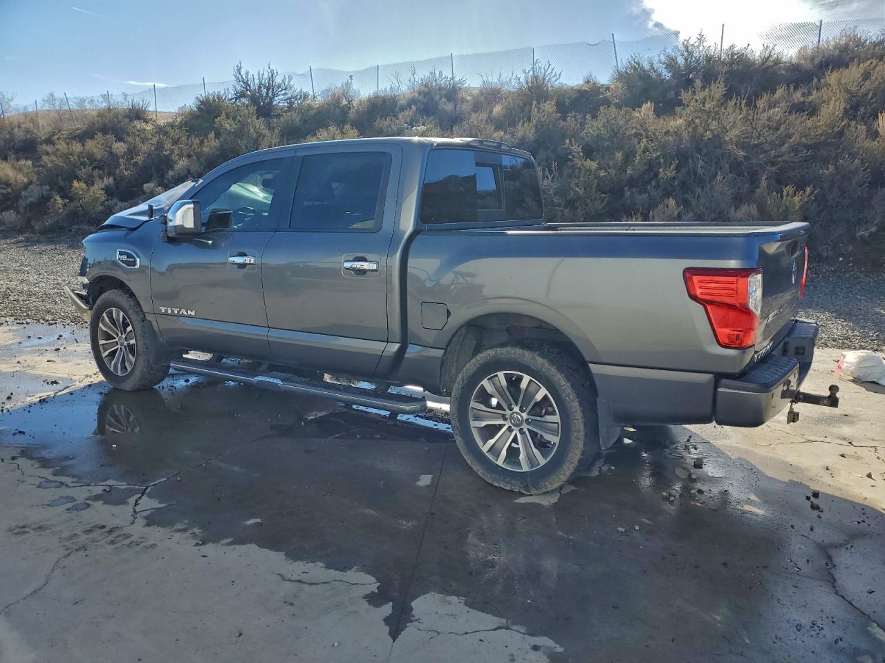 2017 NISSAN Titan