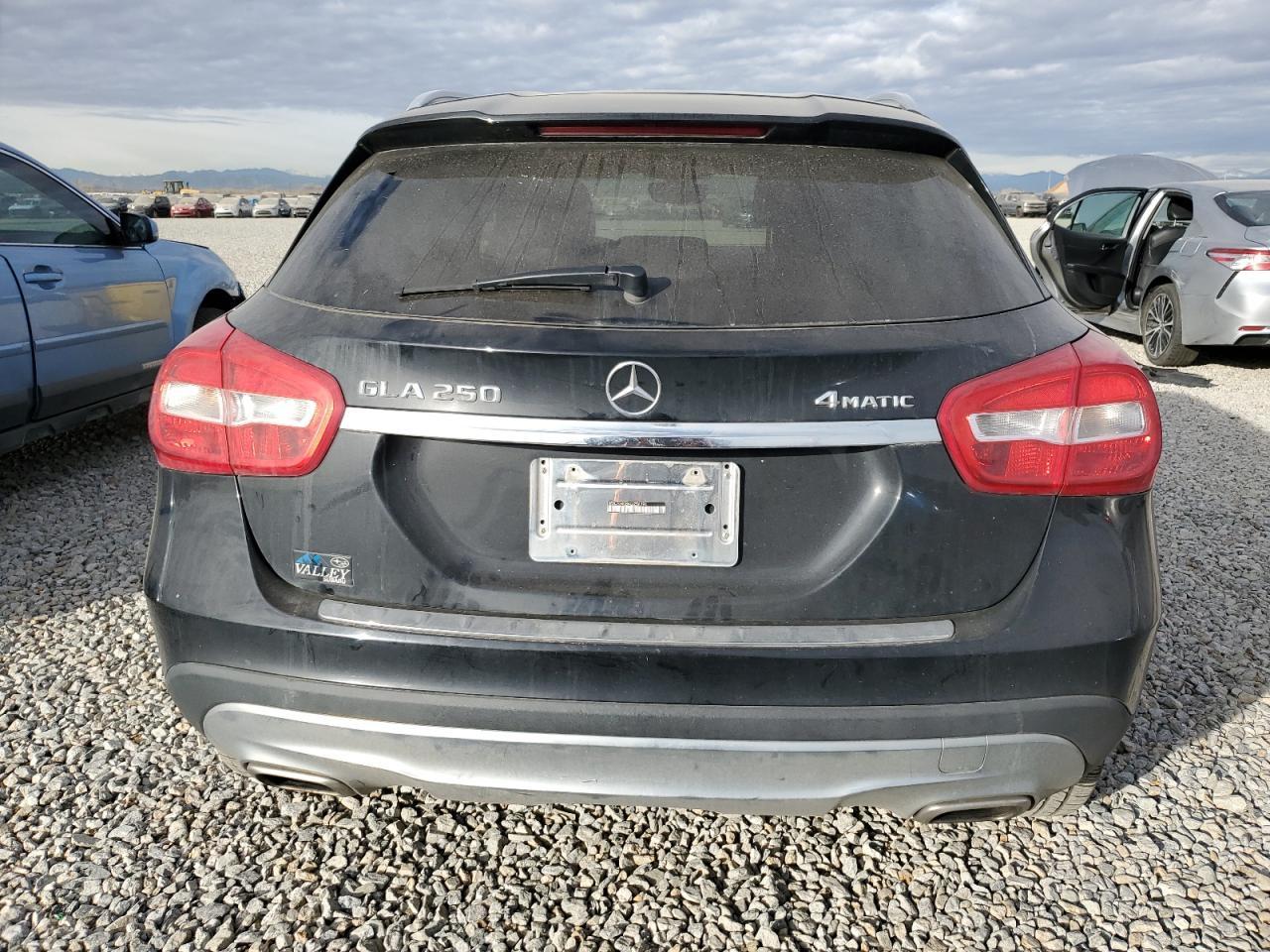 2016 MERCEDES-BENZ GLA-Class