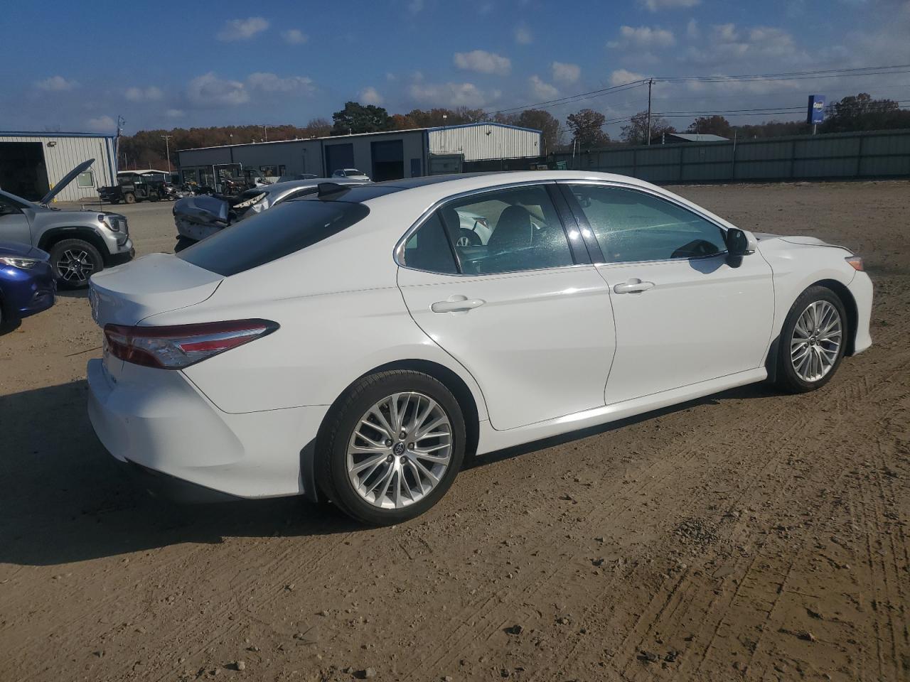 2018 TOYOTA CAMRY