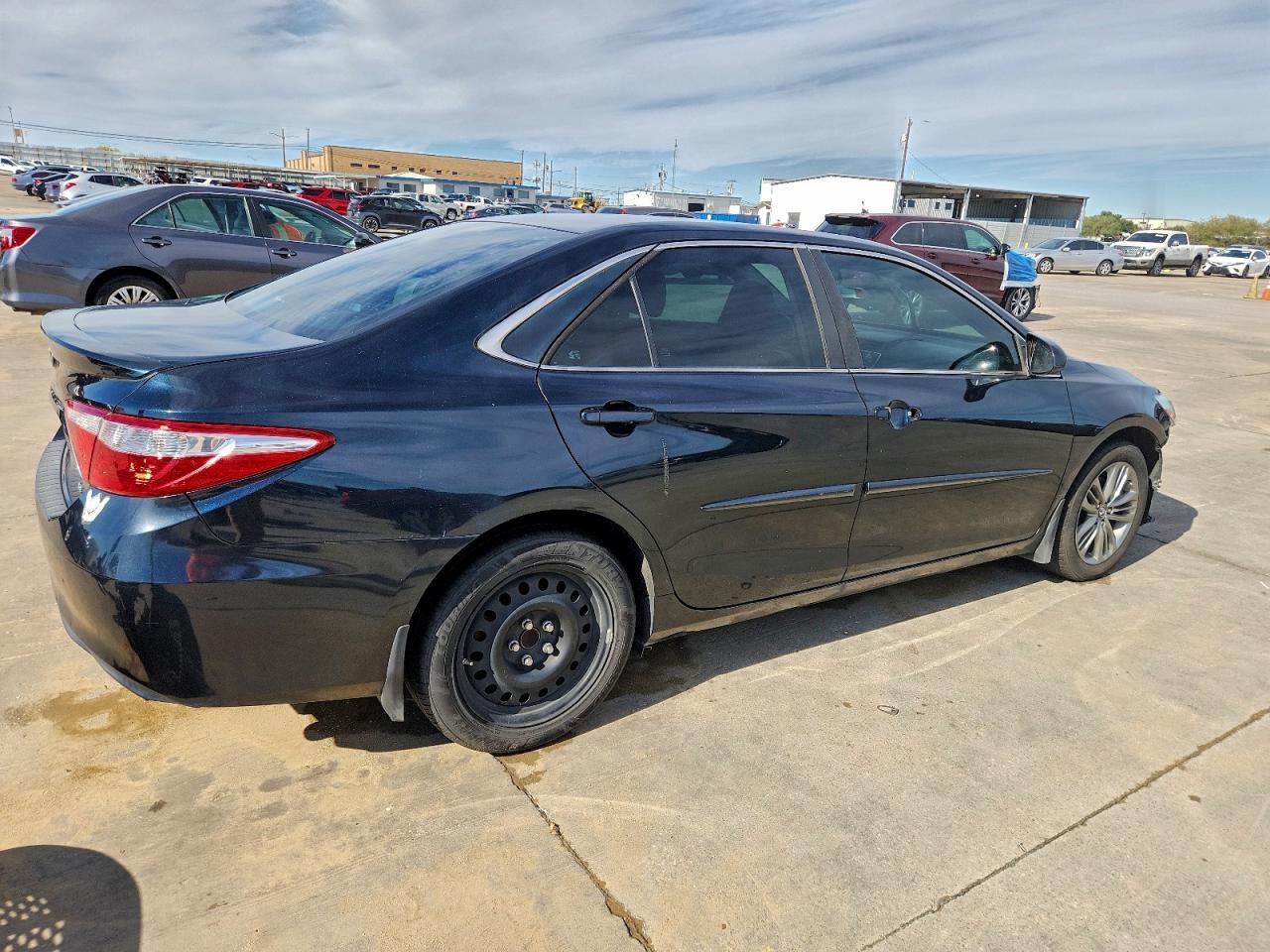 2016 TOYOTA CAMRY