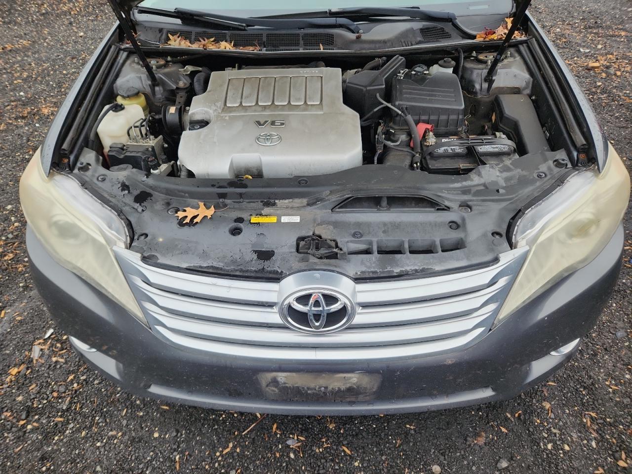 2011 TOYOTA Avalon