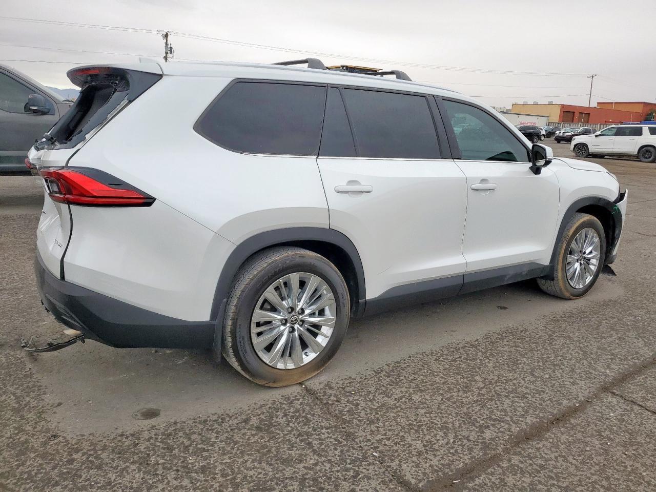 2024 TOYOTA HIGHLANDER