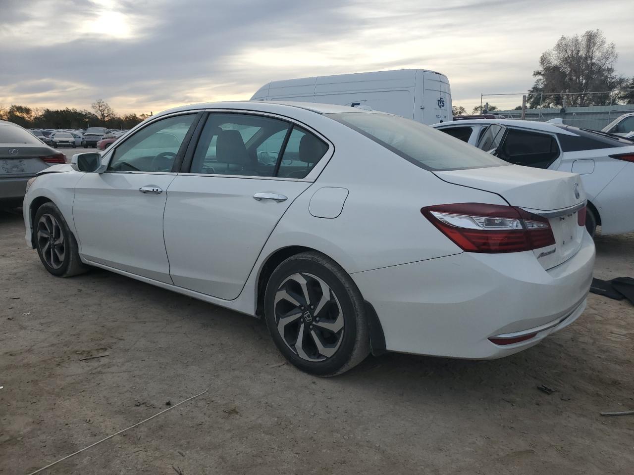 2017 HONDA ACCORD