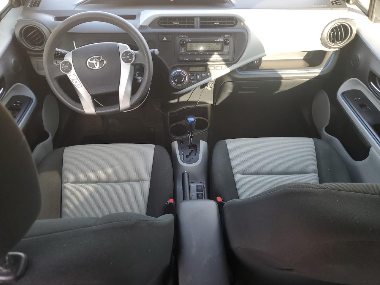 2012 TOYOTA Prius c
