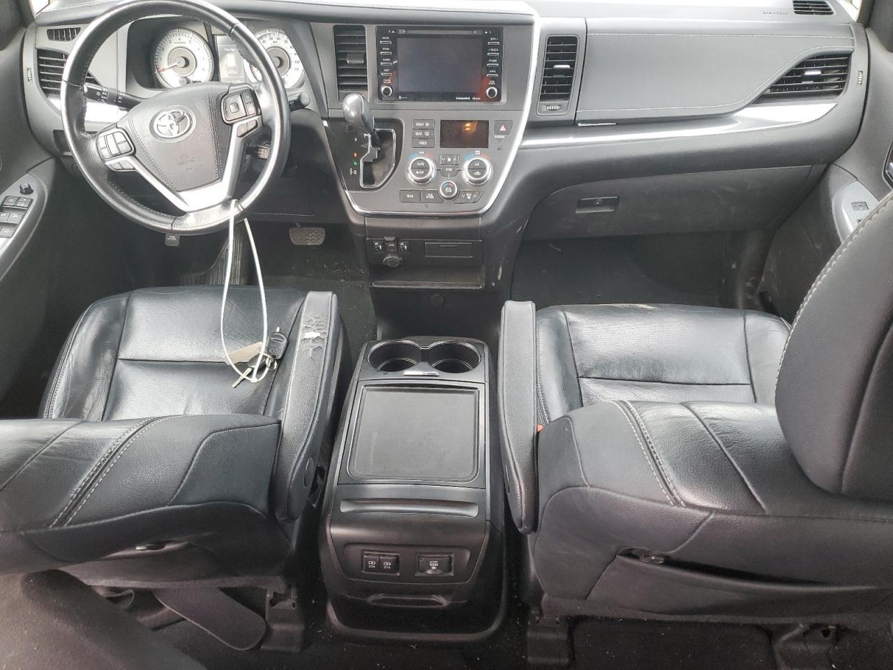 2019 TOYOTA SIENNA