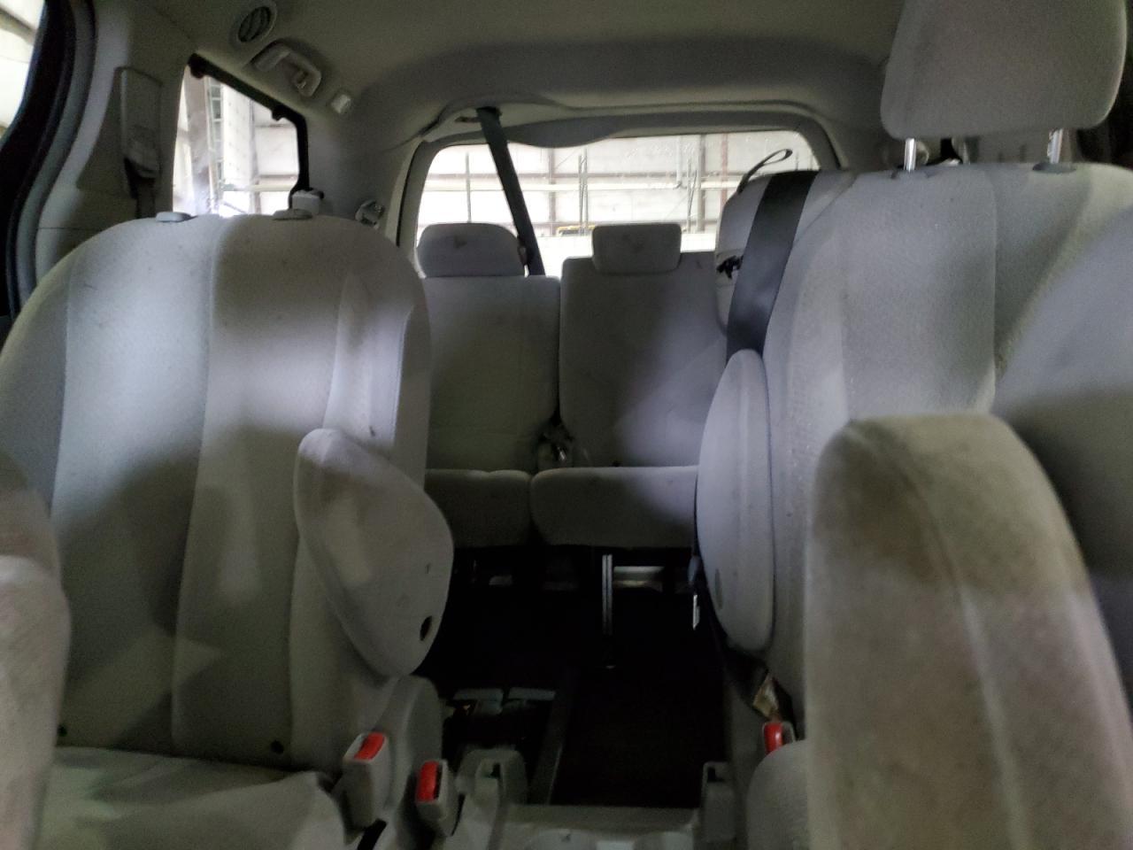 2014 TOYOTA SIENNA