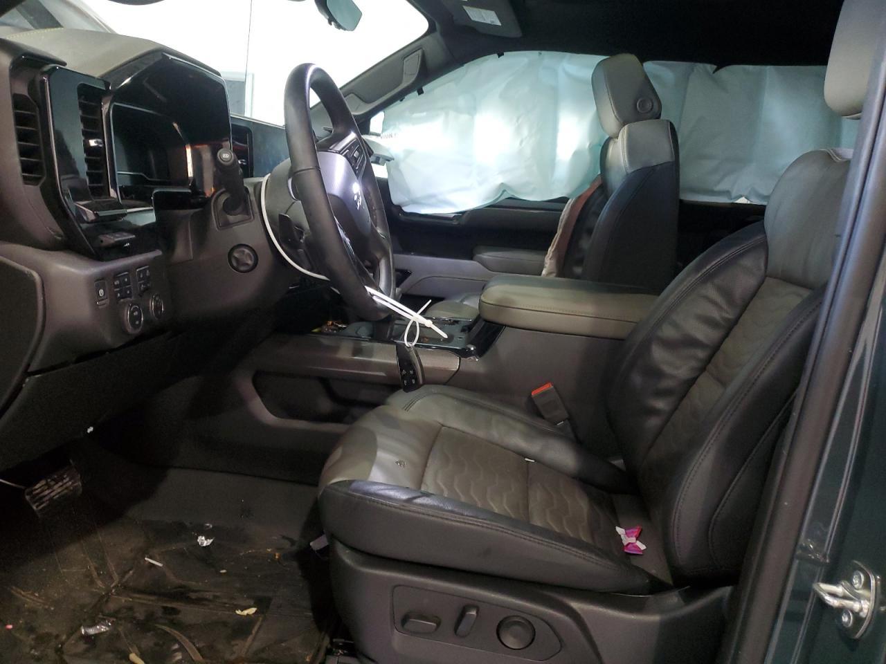 2025 CHEVROLET Silverado