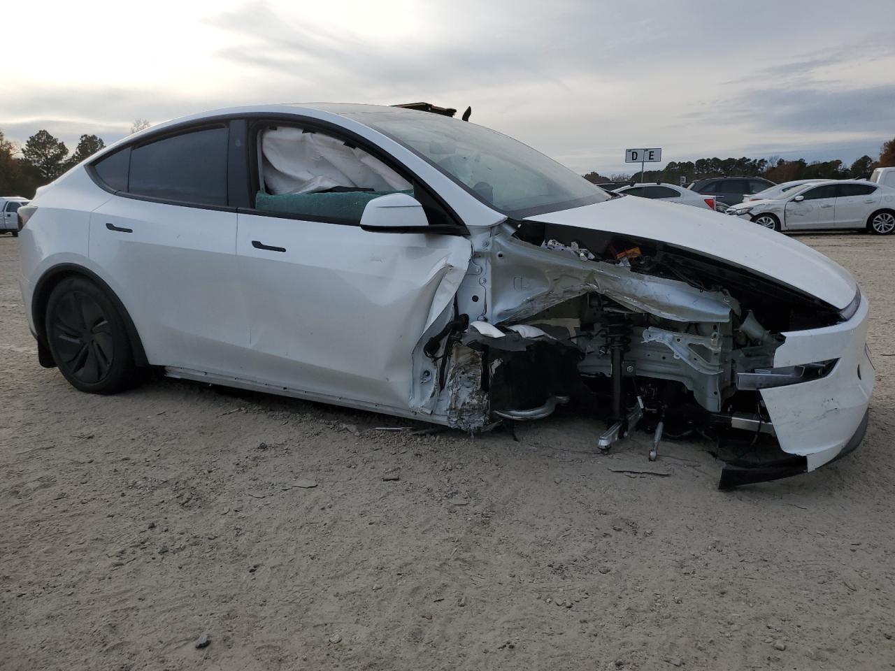 2026 TESLA MODEL Y