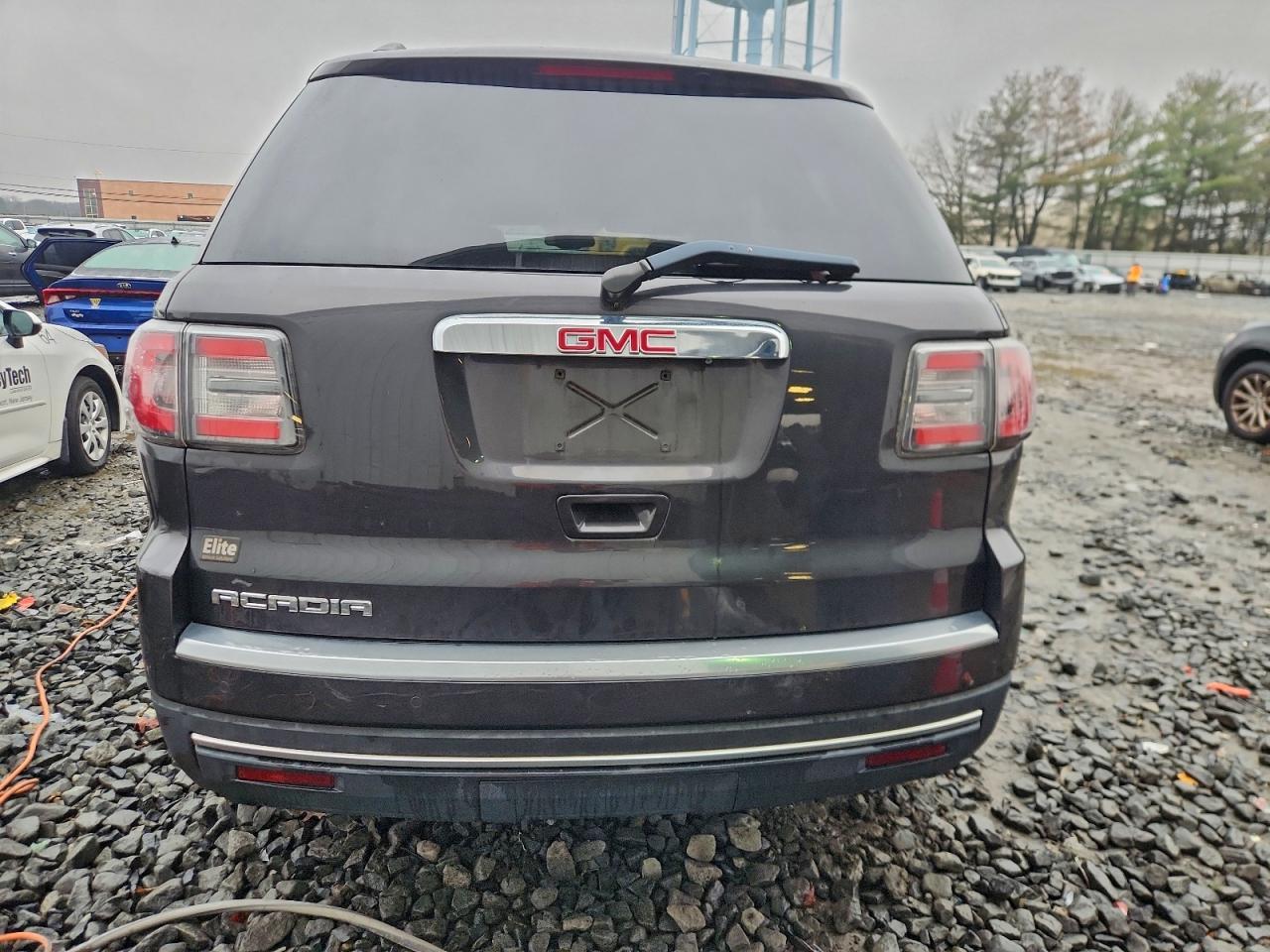2013 GMC ACADIA