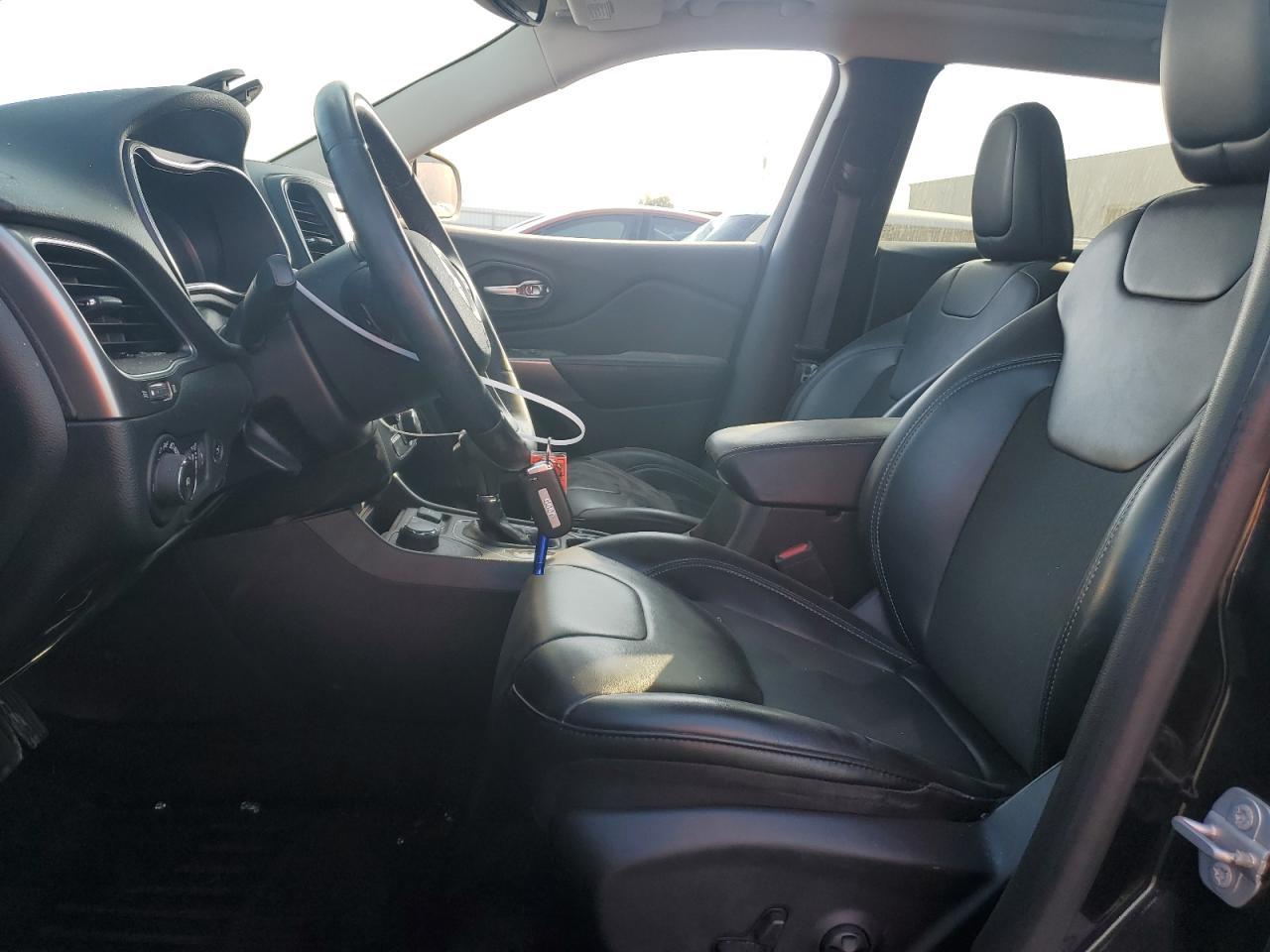2019 JEEP CHEROKEE