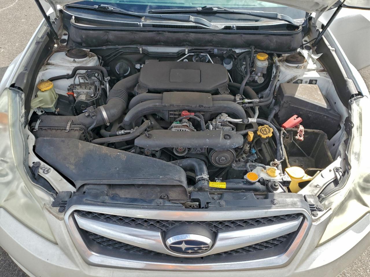 2011 SUBARU Legacy