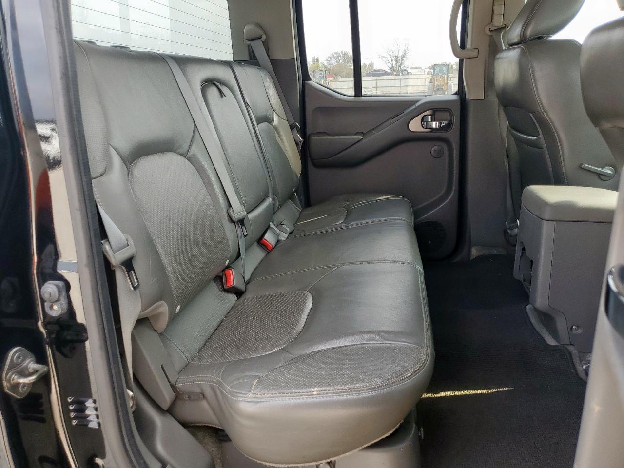 2012 NISSAN Frontier