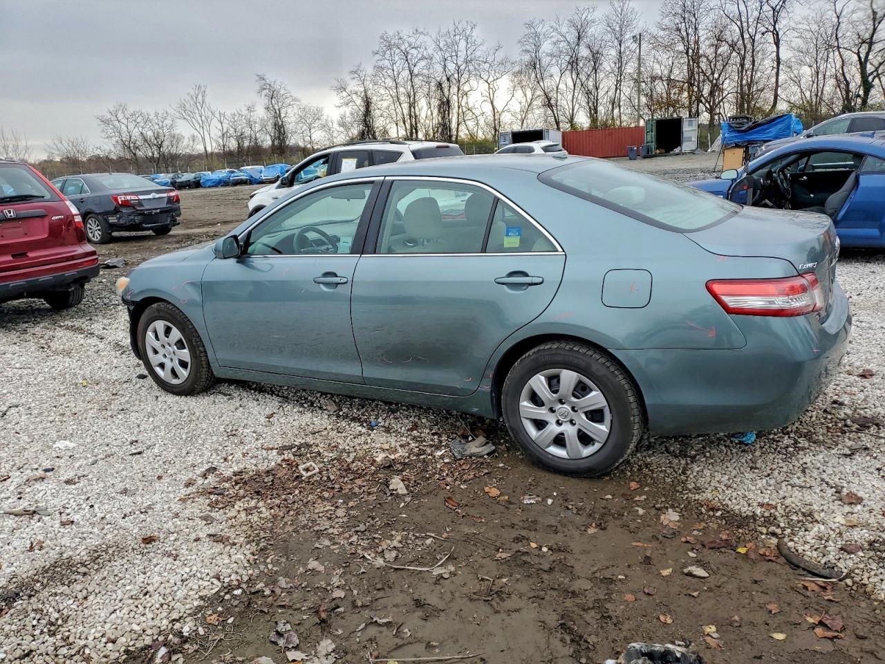2011 TOYOTA CAMRY