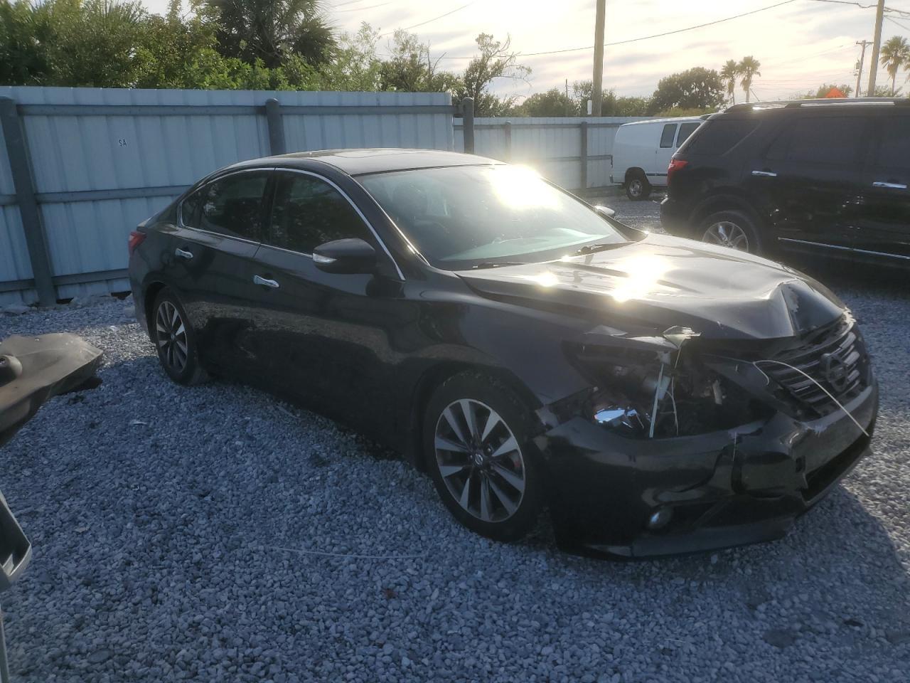 2017 NISSAN ALTIMA