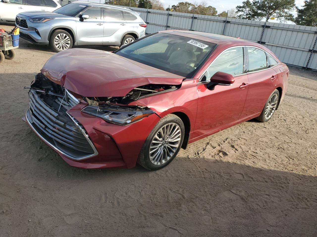 2019 TOYOTA Avalon