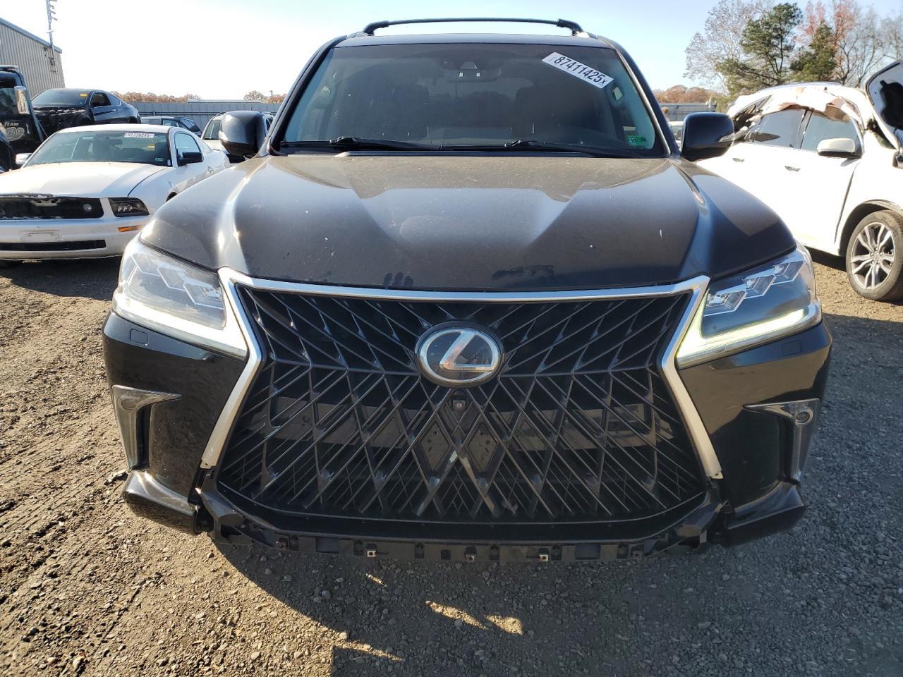 2017 LEXUS LX 570