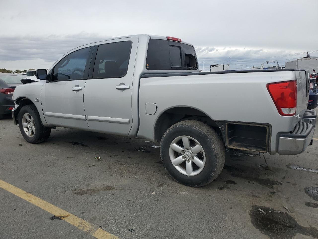 2004 NISSAN Titan